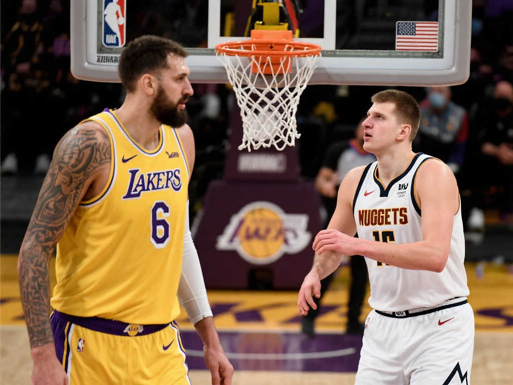 赛增添了更 赛增添了更